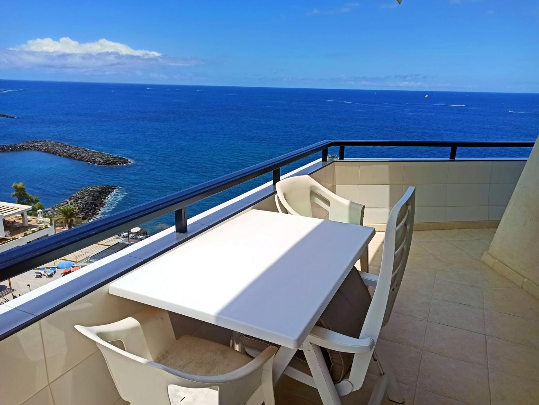 Cozy Apartment In The Center Of Costa Adeje On The 1St Coastline Exterior photo
